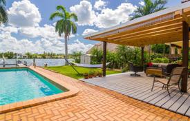 Villa – Miami Beach, Florida, Estados Unidos. $2 175 000