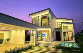 5 dormitorio villa 300 m² en Pattaya, Tailandia. $387 000