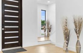 4 dormitorio casa de pueblo en Miami, Estados Unidos. $2 249 000