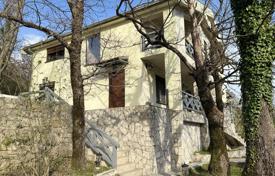 6 dormitorio villa 220 m² en Virpazar, Montenegro. 400 000 €