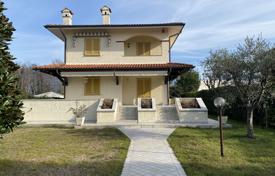 Villa – Forte dei Marmi, Toscana, Italia. 2 500 000 €