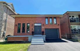 Casa de pueblo – North York, Toronto, Ontario,  Canadá. C$2 027 000