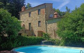9 dormitorio villa 390 m² en Castelnuovo di Val di Cecina, Italia. 750 000 €