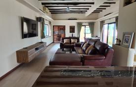 3 dormitorio villa 250 m² en Pattaya, Tailandia. $209 000