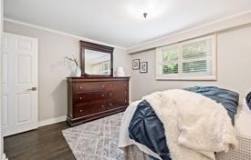 11 dormitorio casa de pueblo en Scarborough, Canadá. C$1 865 000