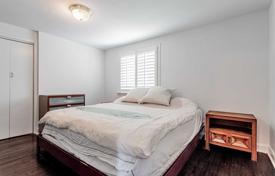 3 dormitorio casa de pueblo en North York, Canadá. C$1 646 000