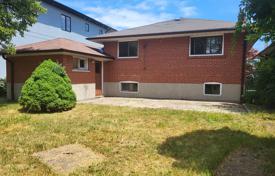 10 dormitorio casa de pueblo en Scarborough, Canadá. C$1 900 000