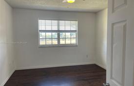 Condominio – Pembroke Pines, Broward, Florida,  Estados Unidos. $339 000