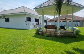 3 dormitorio villa 279 m² en Pattaya, Tailandia. $385 000