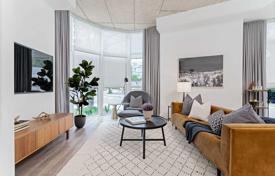 2 dormitorio piso en Kingston Road, Canadá. C$1 273 000