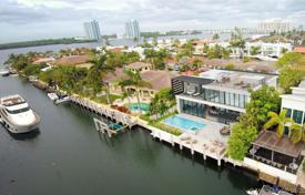 Villa – North Miami Beach, Florida, Estados Unidos. $4 649 000