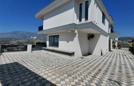6 dormitorio villa 677 m² en Kargicak, Turquía. 55 528 000 TRY