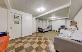 9 dormitorio casa de pueblo en North York, Canadá. C$2 201 000