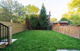 12 dormitorio casa de pueblo en Etobicoke, Canadá. C$2 368 000