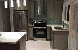 7 dormitorio casa de pueblo en Scarborough, Canadá. C$1 803 000