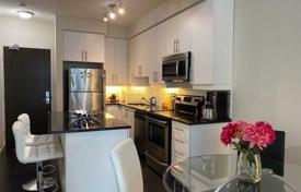 1 dormitorio piso en The Queensway, Canadá. C$673 000