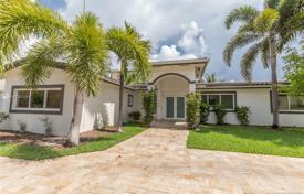 Chalet – North Miami, Florida, Estados Unidos. $1 175 000