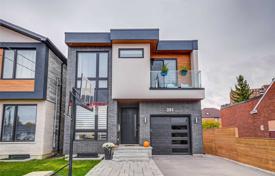 Casa de pueblo – Etobicoke, Toronto, Ontario,  Canadá. C$2 139 000