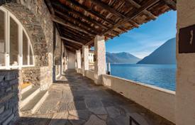 10 dormitorio villa en Lago Como, Italia. Price on request