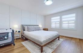 5 dormitorio casa de pueblo en Scarborough, Canadá. C$1 868 000