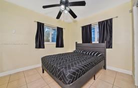 3 dormitorio casa de pueblo 130 m² en Miami, Estados Unidos. $659 000