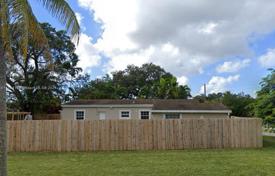 Casa de pueblo – North Miami Beach, Florida, Estados Unidos. $560 000