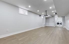 10 dormitorio casa de pueblo en Scarborough, Canadá. C$2 162 000