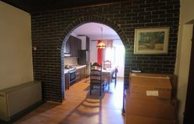 5 dormitorio casa de pueblo 200 m² en Omis, Croacia. 270 000 €