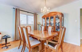 5 dormitorio casa de pueblo en Scarborough, Canadá. C$1 181 000