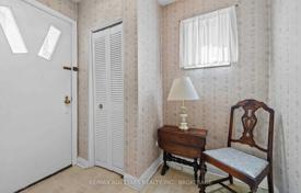 10 dormitorio casa de pueblo en Scarborough, Canadá. C$1 134 000