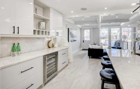 4 dormitorio casa de pueblo en Etobicoke, Canadá. C$1 979 000
