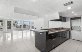 Condominio – North Bayshore Drive, Miami, Florida,  Estados Unidos. $720 000