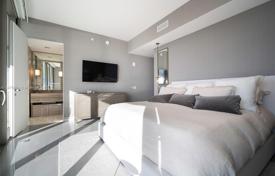 2-dormitorio apartamentos en condominio 106 m² en Collins Avenue, Estados Unidos. $2 600 000