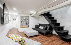7 dormitorio adosado en Old Toronto, Canadá. C$1 626 000