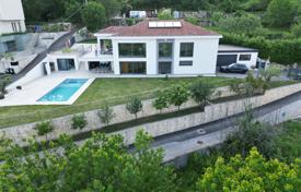 12 dormitorio casa de pueblo 400 m² en Primorje-Gorski Kotar County, Croacia. 1 370 000 €