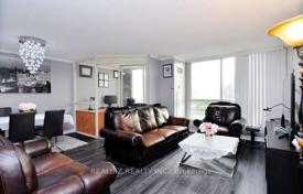 6 dormitorio piso en Etobicoke, Canadá. C$723 000