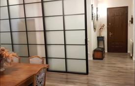 5 dormitorio piso 240 m² en Vake-Saburtalo, Georgia. $360 000