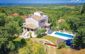 12 dormitorio casa de pueblo 317 m² en Višnjan, Croacia. 810 000 €