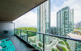 5 dormitorio piso en Fort York Boulevard, Canadá. C$884 000