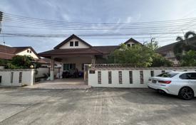 3 dormitorio villa 400 m² en Pattaya, Tailandia. $128 000