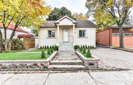 Casa de pueblo – North York, Toronto, Ontario,  Canadá. C$1 615 000