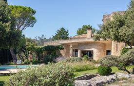 9 dormitorio chalet en Gordes, Francia. 2 400 000 €