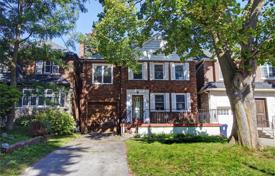 4 dormitorio casa de pueblo en East York, Canadá. C$2 476 000
