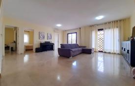 3 dormitorio piso 112 m² en Marbella, España. 580 000 €