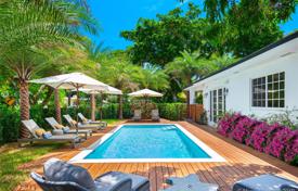 Villa – Miami Beach, Florida, Estados Unidos. $2 700 000