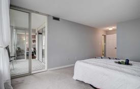 3 dormitorio piso en Yonge Street, Canadá. C$951 000