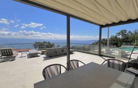 2 dormitorio piso 159 m² en Lovran, Croacia. 502 000 €