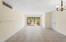 2-dormitorio apartamentos en condominio 98 m² en Doral, Estados Unidos. $344 000