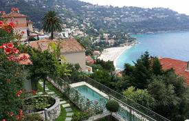 Villa – Roquebrune — Cap-Martin, Costa Azul, Francia. 5 500 €  por semana