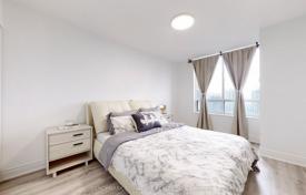 6 dormitorio piso en North York, Canadá. C$1 147 000